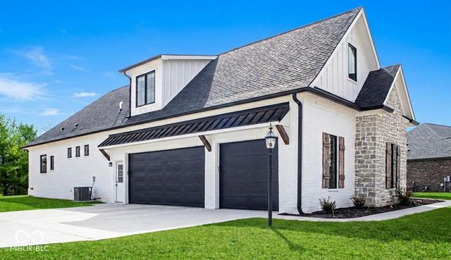 150 Lakeside Drive, Pittsboro, IN 46167