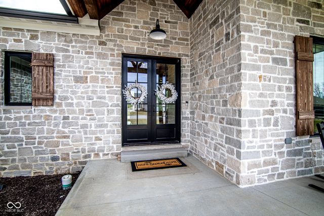 150 Lakeside Drive, Pittsboro, IN 46167