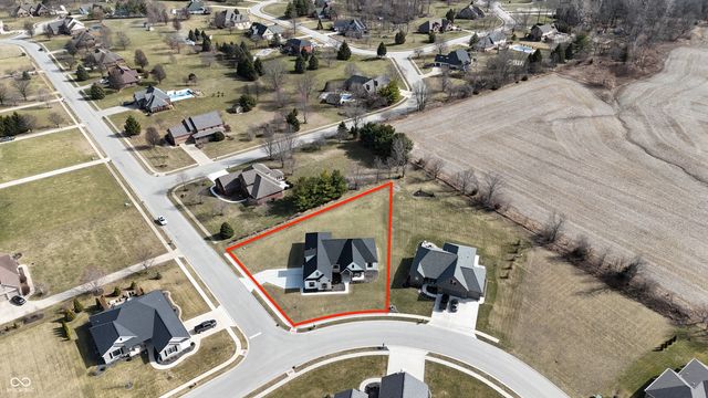 150 Lakeside Drive, Pittsboro, IN 46167