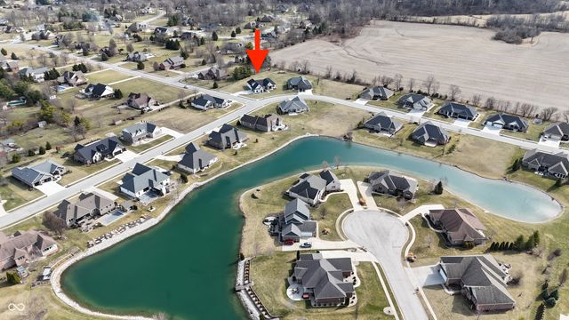 150 Lakeside Drive, Pittsboro, IN 46167