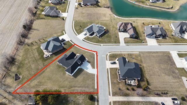 150 Lakeside Drive, Pittsboro, IN 46167