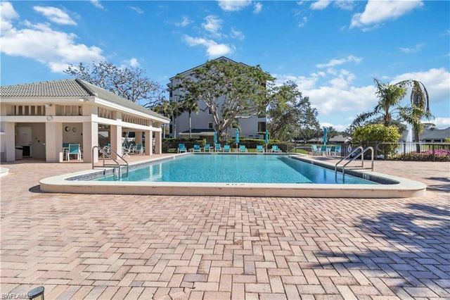201 Arbor Lake Dr Unit 504, Naples, FL 34110