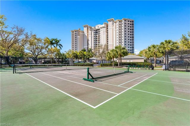 201 Arbor Lake Dr Unit 504, Naples, FL 34110