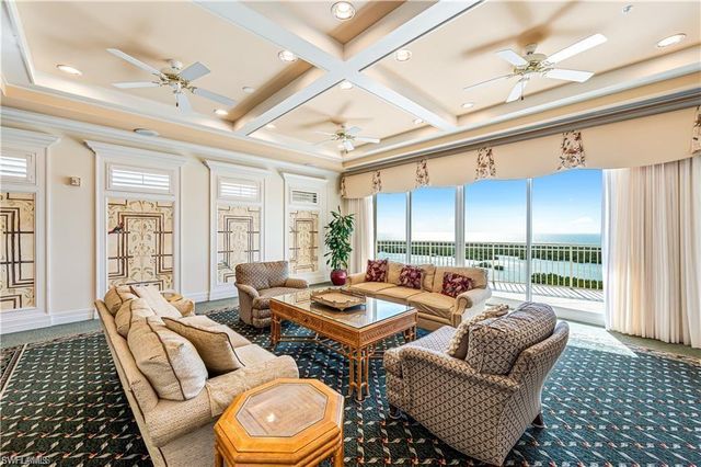 201 Arbor Lake Dr Unit 504, Naples, FL 34110