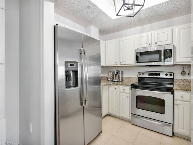 201 Arbor Lake Dr Unit 504, Naples, FL 34110