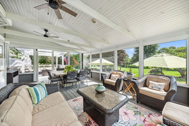 130 Kinsale Avenue, Valparaiso, IN 46385