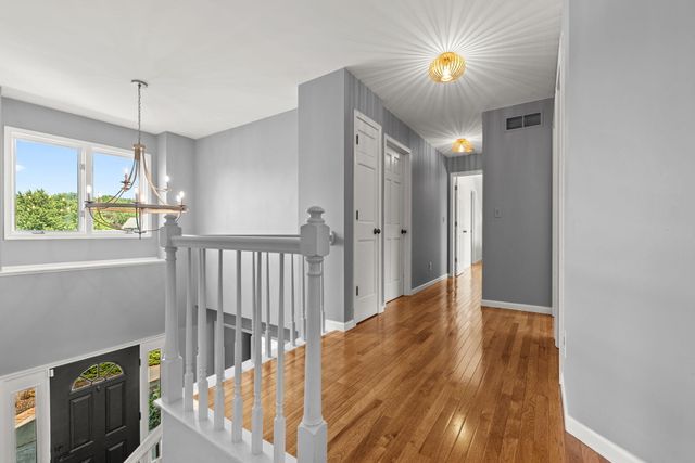 130 Kinsale Avenue, Valparaiso, IN 46385