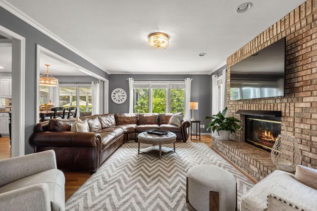 130 Kinsale Avenue, Valparaiso, IN 46385