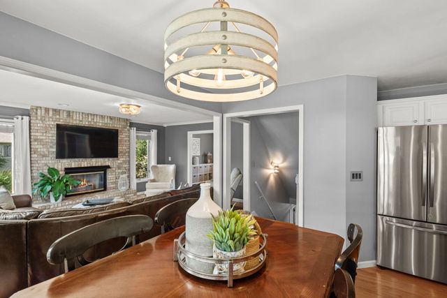 130 Kinsale Avenue, Valparaiso, IN 46385