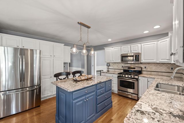 130 Kinsale Avenue, Valparaiso, IN 46385