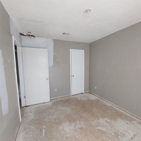 1757 Patrick Circle, Balch Springs, TX 75180