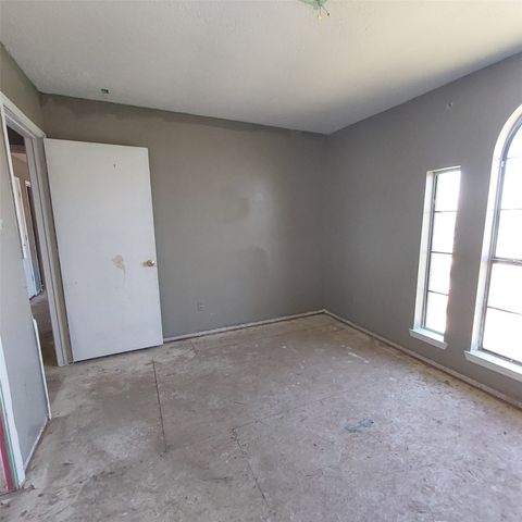 1757 Patrick Circle, Balch Springs, TX 75180