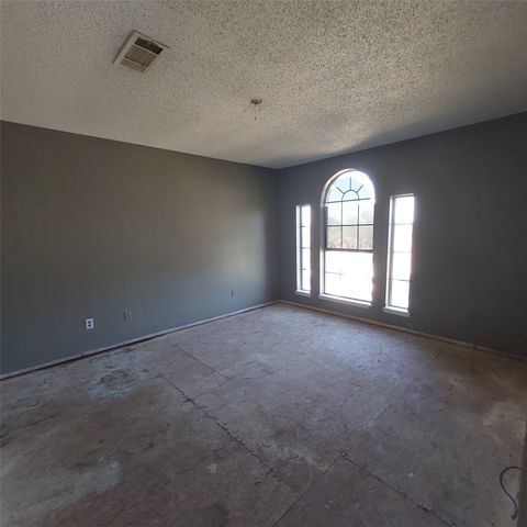 1757 Patrick Circle, Balch Springs, TX 75180