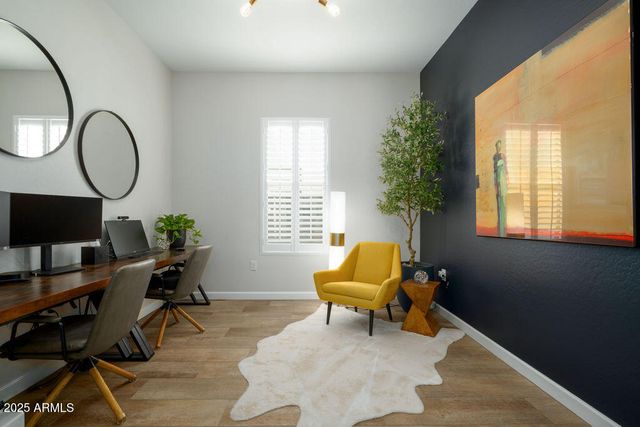 6525 E LIBBY Street, Phoenix, AZ 85054