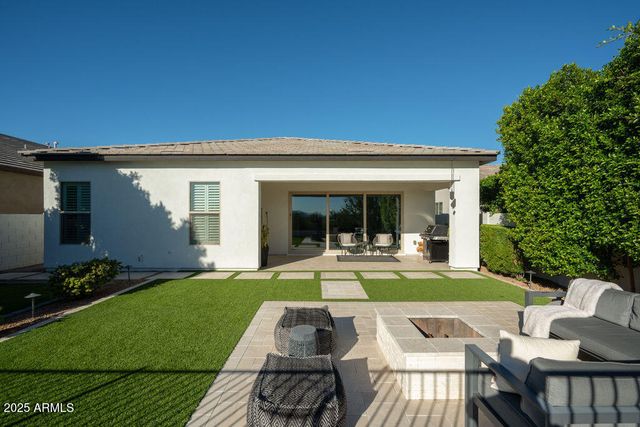 6525 E LIBBY Street, Phoenix, AZ 85054