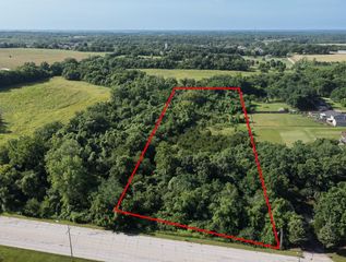 13319 Parallel Parkway, Kansas City, KS 66109