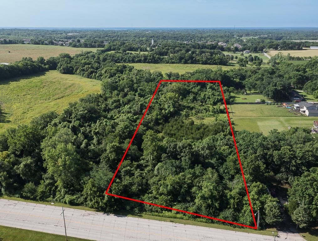 13319 Parallel Parkway, Kansas City, KS 66109