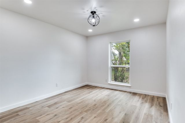 5625 Ridgecove Drive, Garland, TX 75043