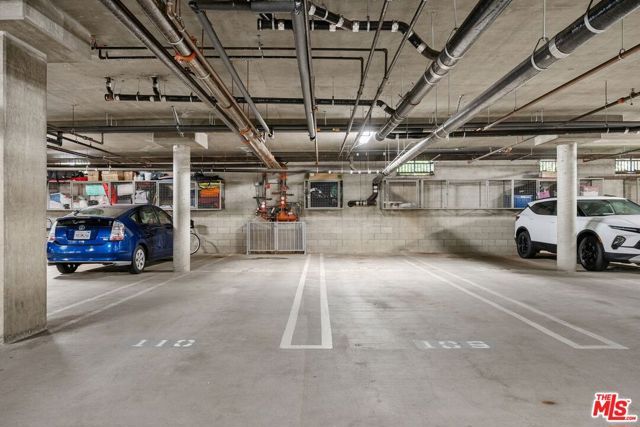 12963 Runway Road 104, Los Angeles, CA 90094