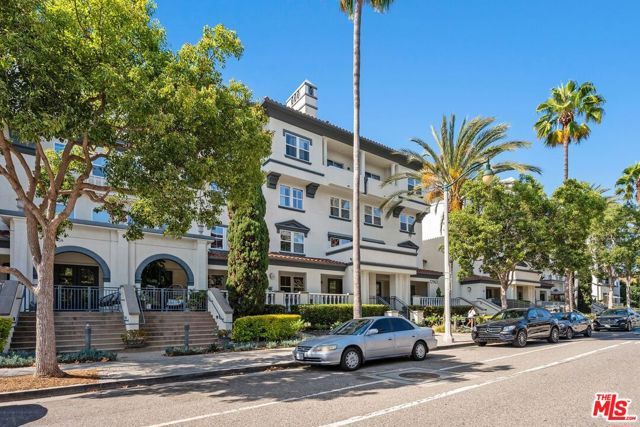 12963 Runway Road 104, Los Angeles, CA 90094