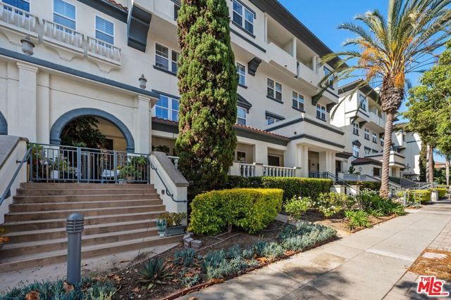 12963 Runway Road 104, Los Angeles, CA 90094