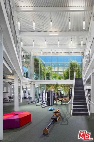 12963 Runway Road 104, Los Angeles, CA 90094