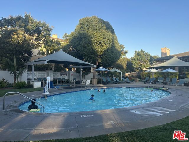 12963 Runway Road 104, Los Angeles, CA 90094