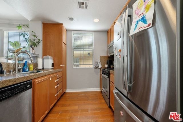 12963 Runway Road 104, Los Angeles, CA 90094