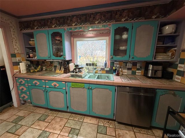 25310 Lyndon, Redford Charter Township, MI 48239