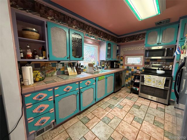 25310 Lyndon, Redford Charter Township, MI 48239