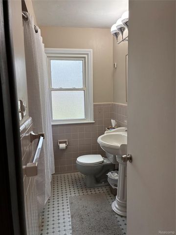 25310 Lyndon, Redford Charter Township, MI 48239