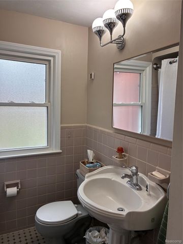 25310 Lyndon, Redford Charter Township, MI 48239