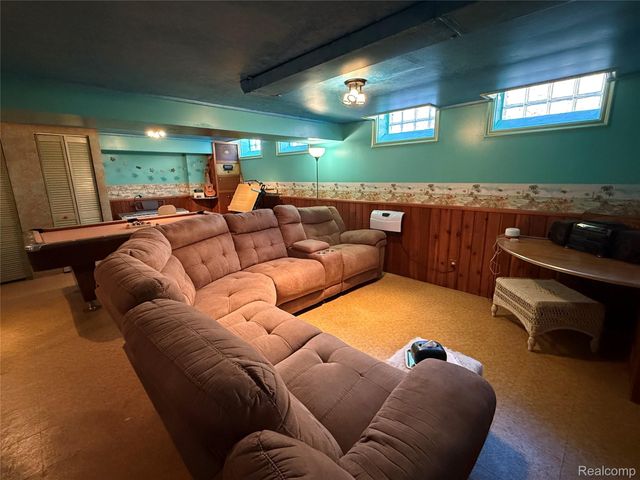 25310 Lyndon, Redford Charter Township, MI 48239