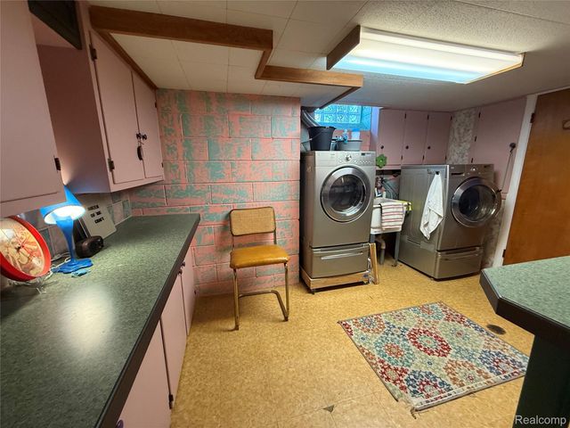 25310 Lyndon, Redford Charter Township, MI 48239