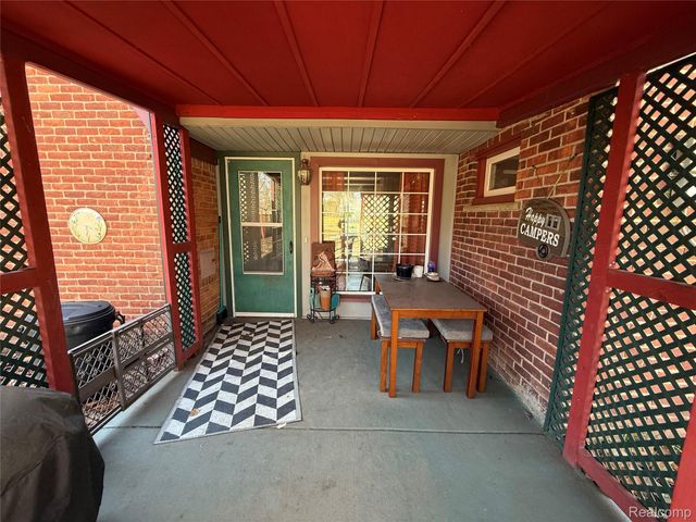 25310 Lyndon, Redford Charter Township, MI 48239