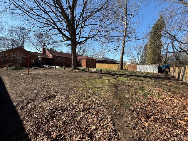 25310 Lyndon, Redford Charter Township, MI 48239