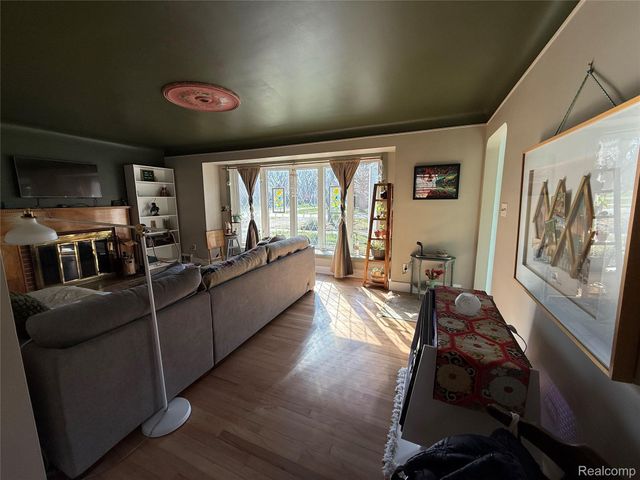 25310 Lyndon, Redford Charter Township, MI 48239