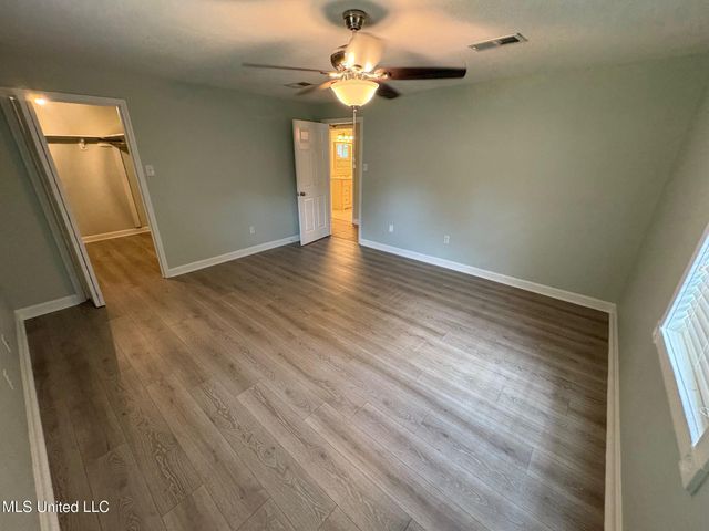 3530 Sherlawn Drive, Moss Point, MS 39563