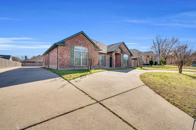 503 Northgate Drive, Waxahachie, TX 75165