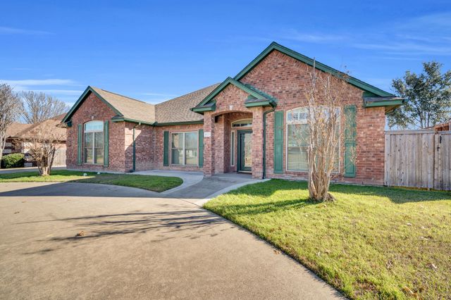 503 Northgate Drive, Waxahachie, TX 75165