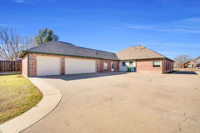 503 Northgate Drive, Waxahachie, TX 75165