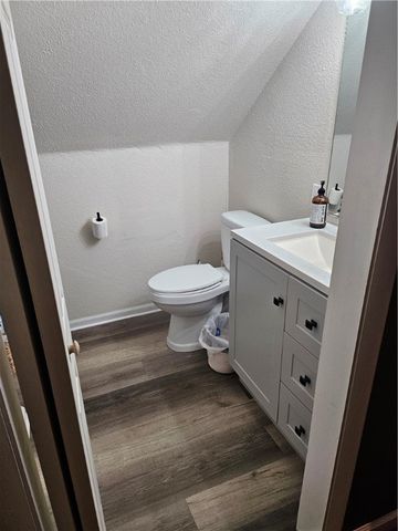 102 W Elizabeth, Neshannock Twp, PA 16105