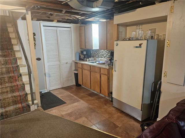 102 W Elizabeth, Neshannock Twp, PA 16105