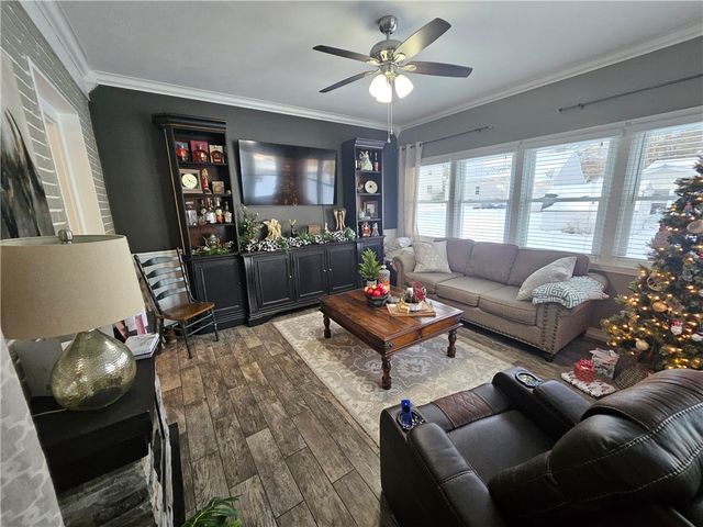 102 W Elizabeth, Neshannock Twp, PA 16105