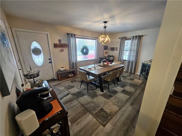 102 W Elizabeth, Neshannock Twp, PA 16105