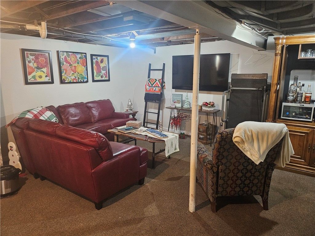 Image 22 of property listing at 102 W Elizabeth, Neshannock Twp, PA 16105