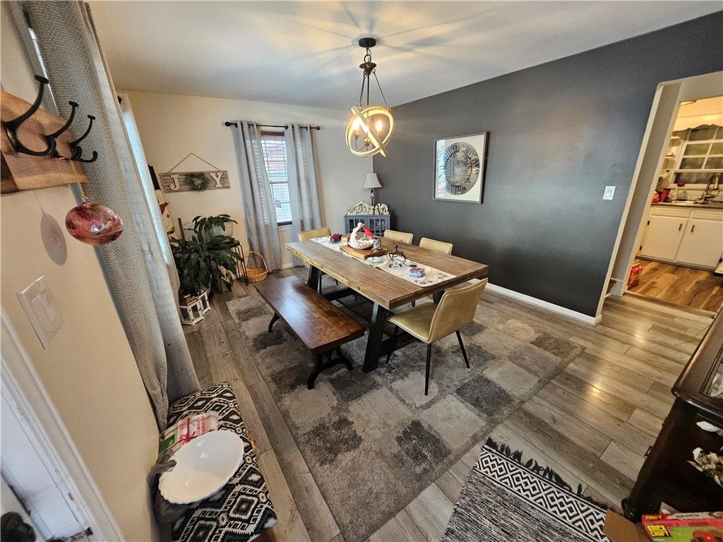 Image 9 of property listing at 102 W Elizabeth, Neshannock Twp, PA 16105