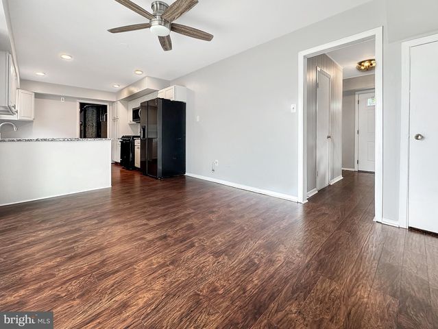 11 EXPRESS LN, Willingboro, NJ 08046