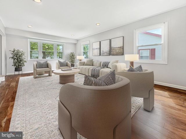 11 EXPRESS LN, Willingboro, NJ 08046