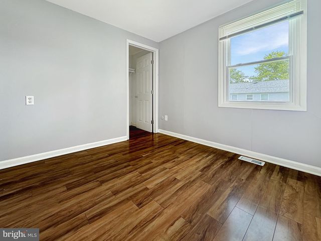 11 EXPRESS LN, Willingboro, NJ 08046